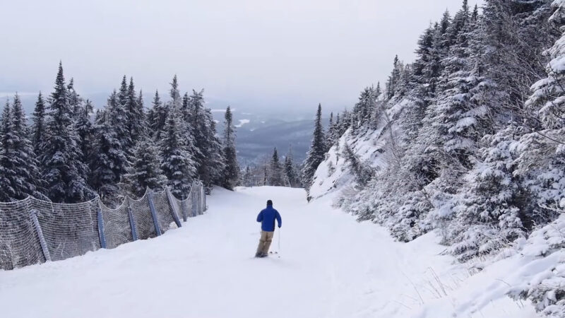 Mont Orford skiing